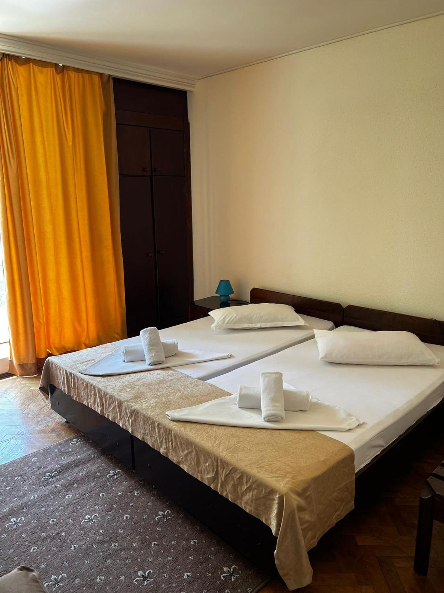 National Hotel 2*